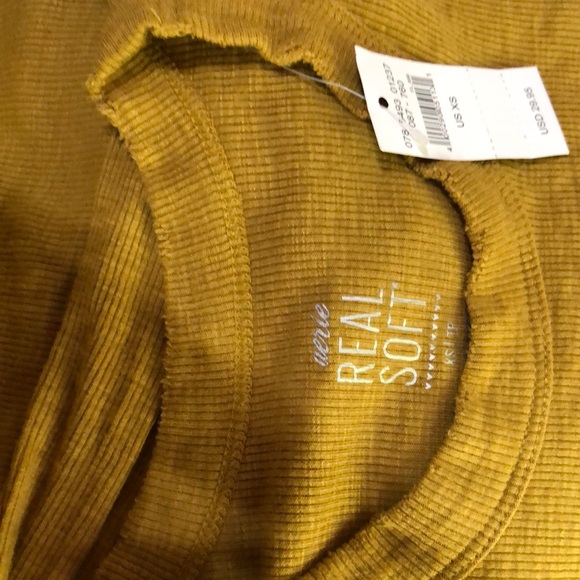 Aerie Chartreuse Fitted Long Sleeve Tee - Picture 5 of 6